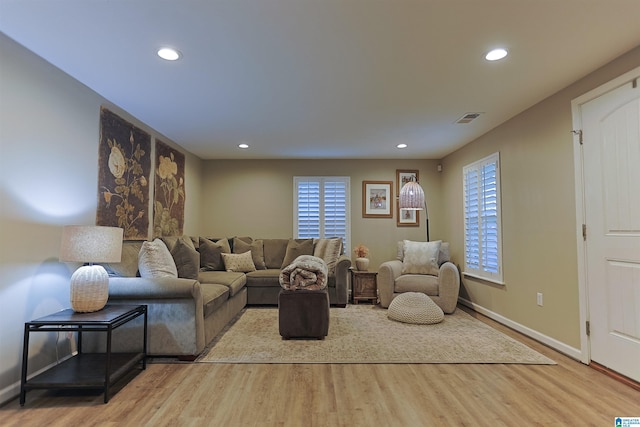 2365 Jim Raney Ln, Bessemer, AL 35023 - living area featuring recessed lighting, visible vents, baseboards, and wood finished floors