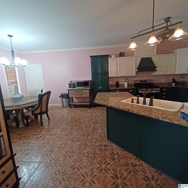7459 15th Street Rd, Bessemer, AL 35023 - kitchen with premium range hood, a sink, stainless steel appliances, pendant lighting, and crown molding