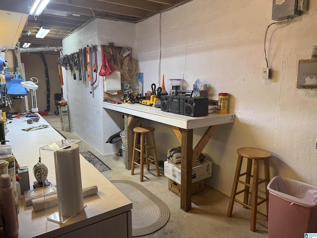 1533 Highland Lakes Trl, Birmingham, AL 35242 - unfinished below grade area with a textured wall and a workshop area