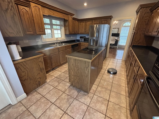 121 Grandview Rdg, Alpine, AL 35014 - kitchen featuring a kitchen island, a sink, stainless steel appliances, and dark countertops