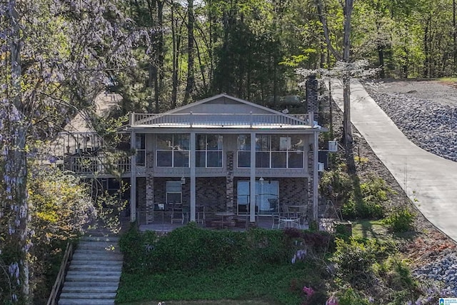881 Ridgeway Cir, Talladega, AL 35160 - back of property with stairs