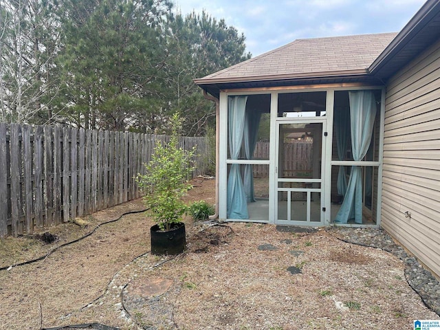 6777 Southern Trace Cir, Leeds, AL 35094 - entrance to property featuring fence and a shingled roof
