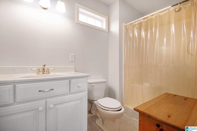 full bath with toilet, vanity, tile patterned flooring, and a shower with shower curtain