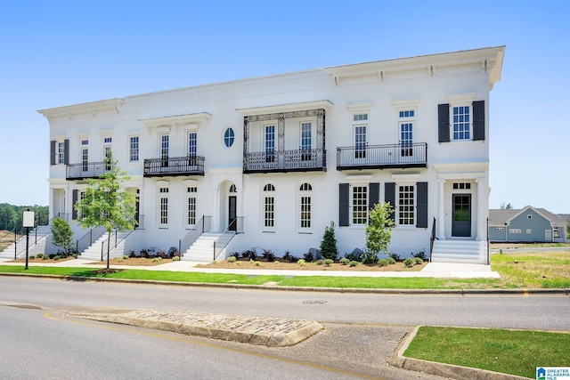 516 Preserve Pkwy, Hoover, AL 35226 - view of front of home with a balcony