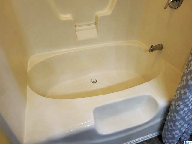 600 Mayfair Ln, Cullman, AL 35057 - full bathroom featuring walk in shower