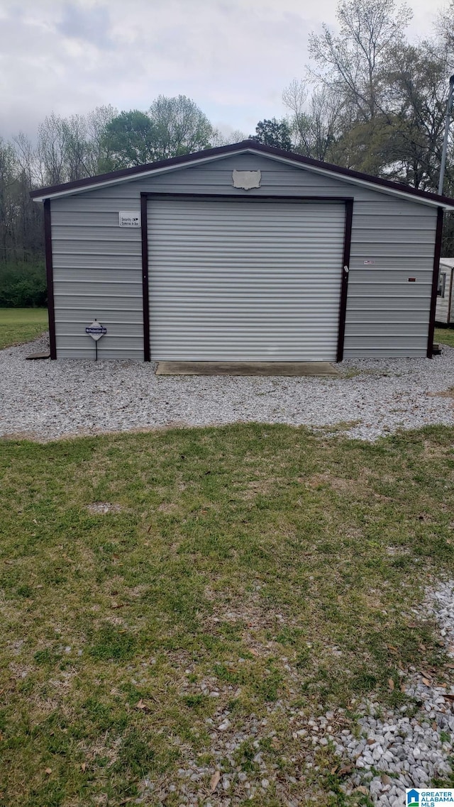 view of detached garage
