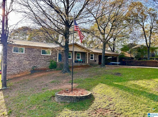 470 16th St, Calera, AL 35040 - single story home featuring brick siding and a front yard