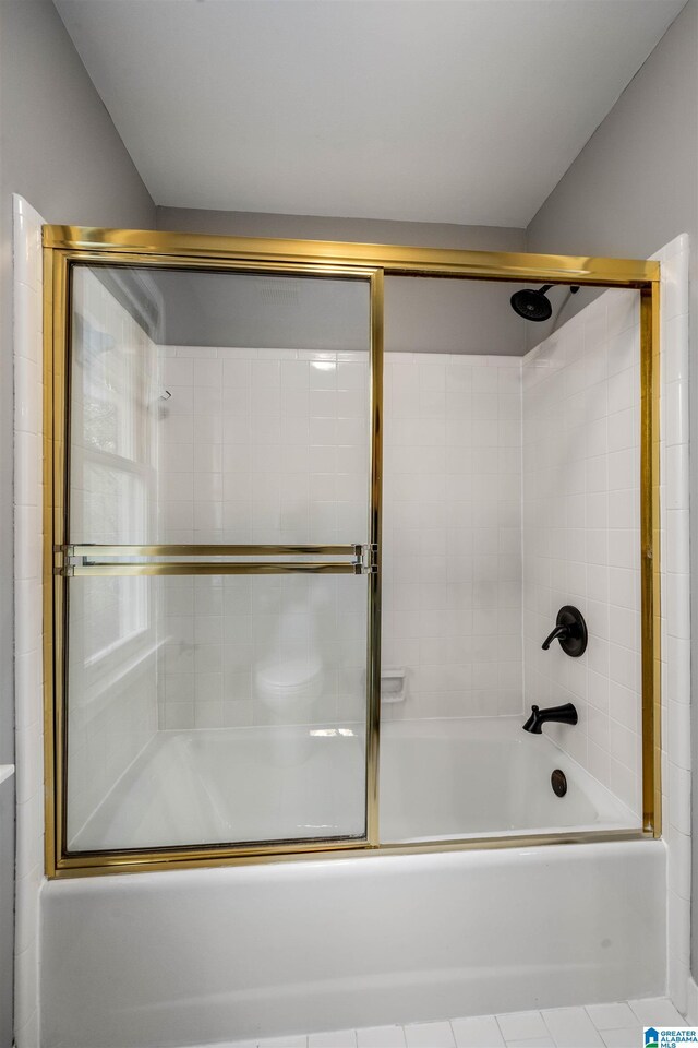 4049 Water Willow Ln, Hoover, AL 35244 - bathroom featuring enclosed tub / shower combo
