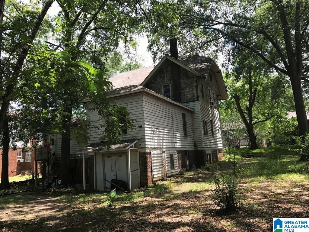 view of side of home