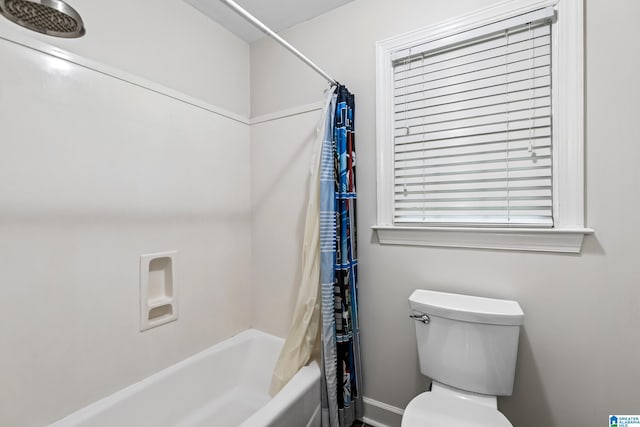 5006 Aberdeen Way, Hoover, AL 35242 - bathroom featuring shower / bathtub combination with curtain and toilet