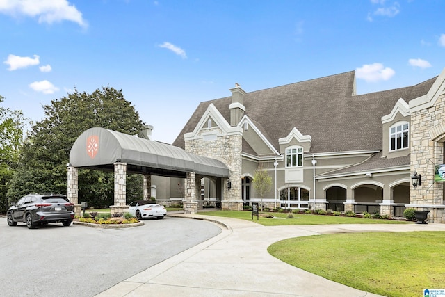 5006 Aberdeen Way, Hoover, AL 35242 - view of property featuring curved driveway