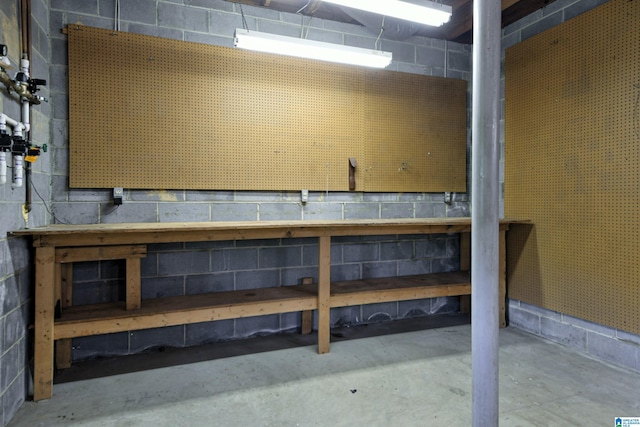 5000 Cameron Rd, Birmingham, AL 35242 - interior space with a workshop area and concrete block wall