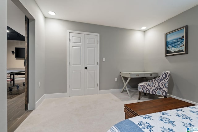 5448 Palomino Trl, Birmingham, AL 35242 - bedroom featuring a closet, baseboards, and recessed lighting