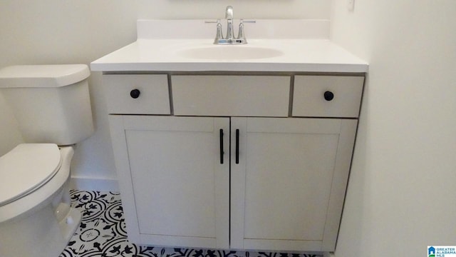 1501 Graymont Ave W, Birmingham, AL 35208 - half bathroom with toilet and vanity