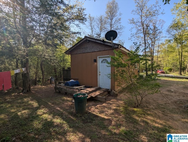 view of outbuilding featuring an outbuilding