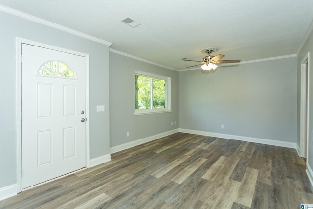 122 Mims Cir, Clanton, AL 35045 - foyer with wood finished floors, a ceiling fan, ornamental molding, and a textured ceiling