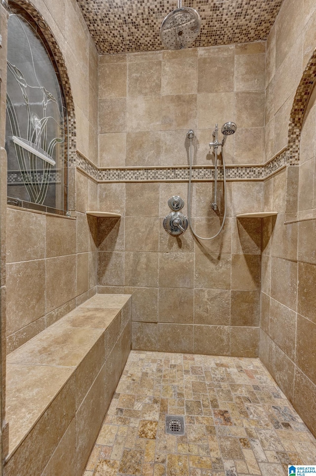 2910 W Meighan Blvd, Gadsden, AL 35904 - bathroom with tiled shower
