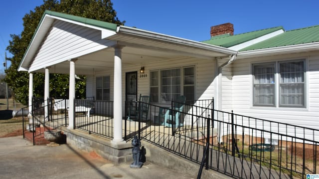 exterior space with a porch