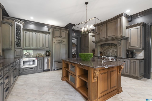 kitchen with a notable chandelier, open shelves, decorative backsplash, stainless steel microwave, and ornamental molding