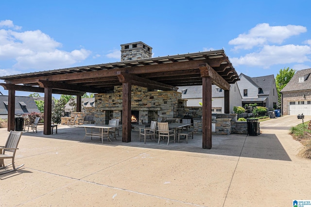 view of community featuring a patio area and a residential view