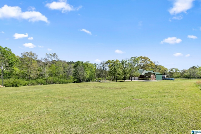 view of yard featuring a carport