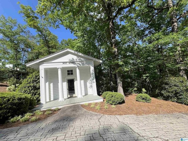 190 Drennen Park Cir, Hayden, AL 35079 - view of outbuilding featuring covered porch