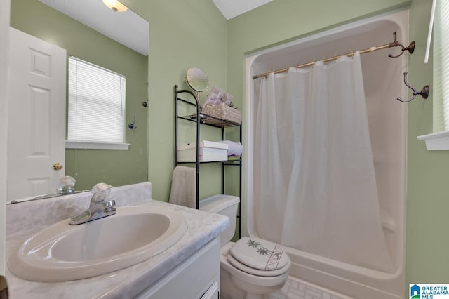 135 Hayden Springs Rd, Hayden, AL 35079 - bathroom featuring vanity, toilet, and a shower with shower curtain