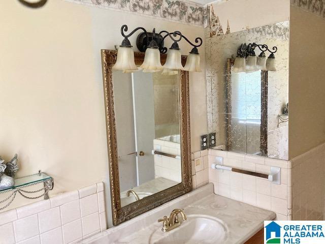 4905 Spunky Hollow Rd, Remlap, AL 35133 - bathroom with vanity