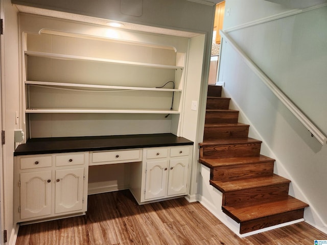 574 Turtle Creek Dr, Hoover, AL 35226 - interior space featuring wood finished floors and built in desk