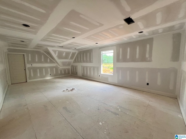 190 Estates Club Dr, Pell City, AL 35128 - additional living space with vaulted ceiling and baseboards