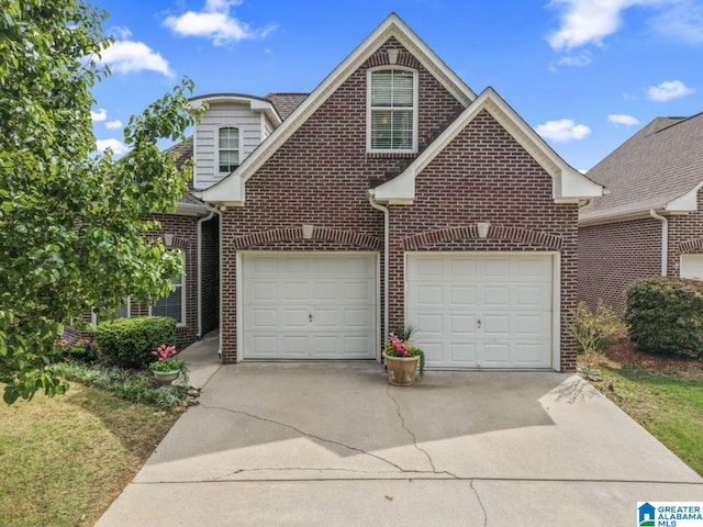 209 Vineyard Ln, Birmingham, AL 35242 - traditional-style house featuring brick siding and driveway