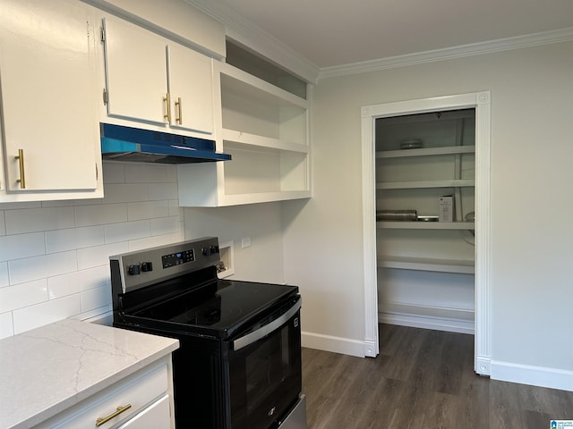 kitchen featuring decorative backsplash, range with electric stovetop, crown molding, under cabinet range hood, and dark wood-type flooring