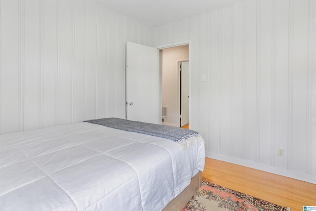 708 Devon Dr, Birmingham, AL 35209 - bedroom with wood finished floors and baseboards
