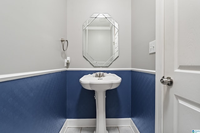 bathroom featuring tile patterned floors