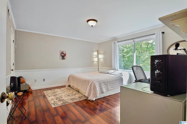 6522 Quail Run Dr, Pelham, AL 35124 - bedroom featuring ornamental molding, hardwood / wood-style flooring, a desk, and baseboards