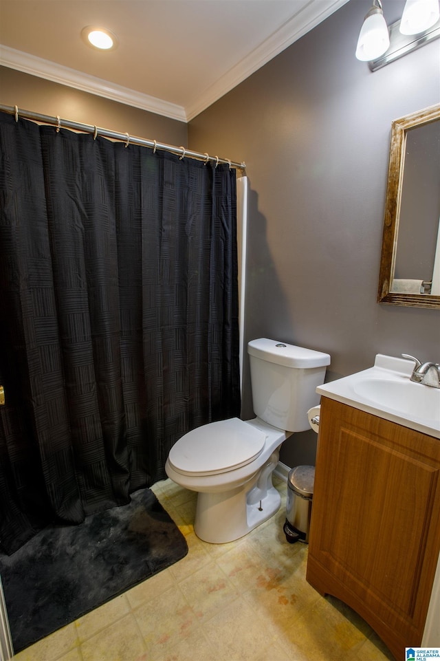 full bath with vanity, ornamental molding, a shower with curtain, and toilet
