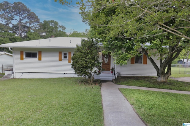 view of front of property with crawl space, fence, a front yard, and entry steps