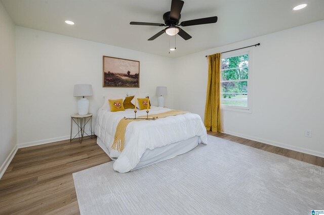 209 Nabors Ave, Hueytown, AL 35023 - bedroom featuring baseboards, recessed lighting, a ceiling fan, and wood finished floors