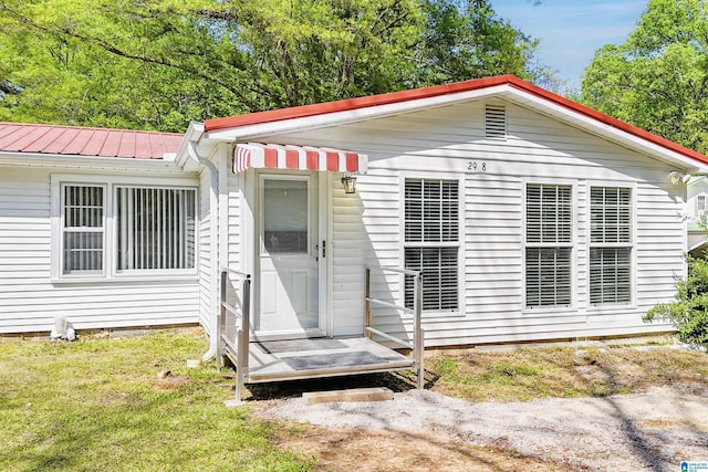 2928 University Way, Centreville, AL 35042 - view of front of house with metal roof and a front yard