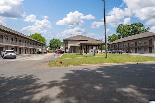 1212 12th St Unit 17, Tuscaloosa, AL 35401 - view of property with uncovered parking