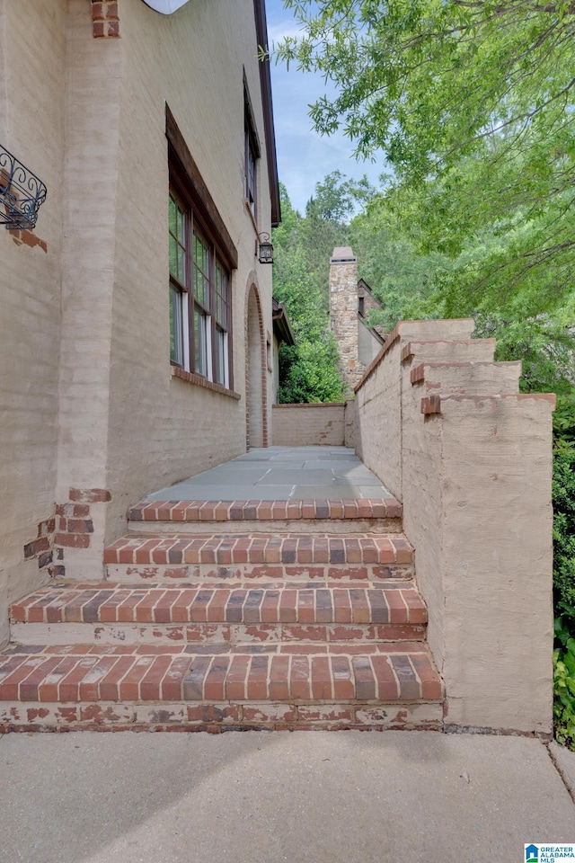 364 Stone Brook Cir, Hoover, AL 35226 - view of stairs