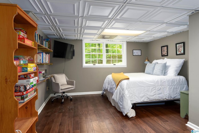 2017 Crossvine Rd, Hoover, AL 35244 - bedroom featuring baseboards, an ornate ceiling, and dark wood-style floors