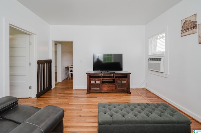 1352 County Road 185, Jemison, AL 35085 - living room featuring light wood finished floors, baseboards, and cooling unit