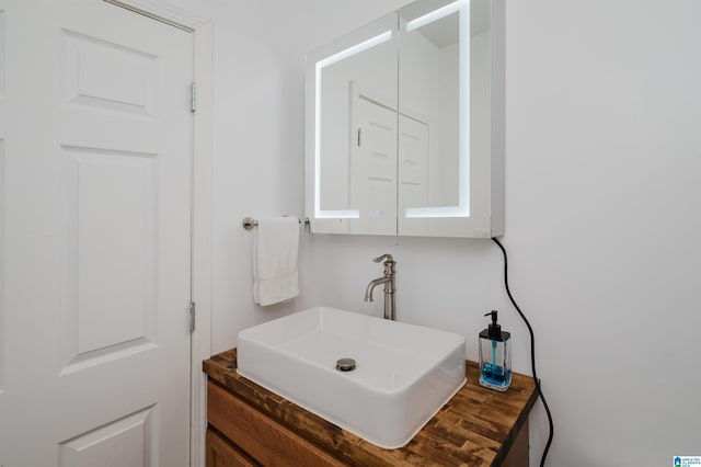 1352 County Road 185, Jemison, AL 35085 - bathroom featuring vanity