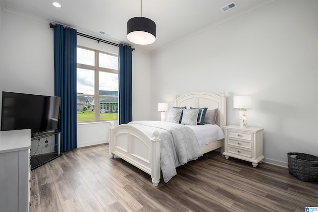 3304 Trip Run, Hoover, AL 35244 - bedroom with dark wood finished floors, ornamental molding, baseboards, and recessed lighting