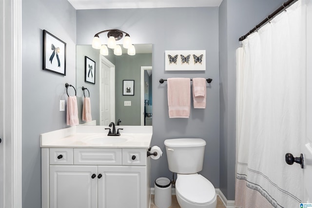 605 N Grande View Cir, Maylene, AL 35114 - full bath featuring baseboards, vanity, toilet, and a shower with curtain