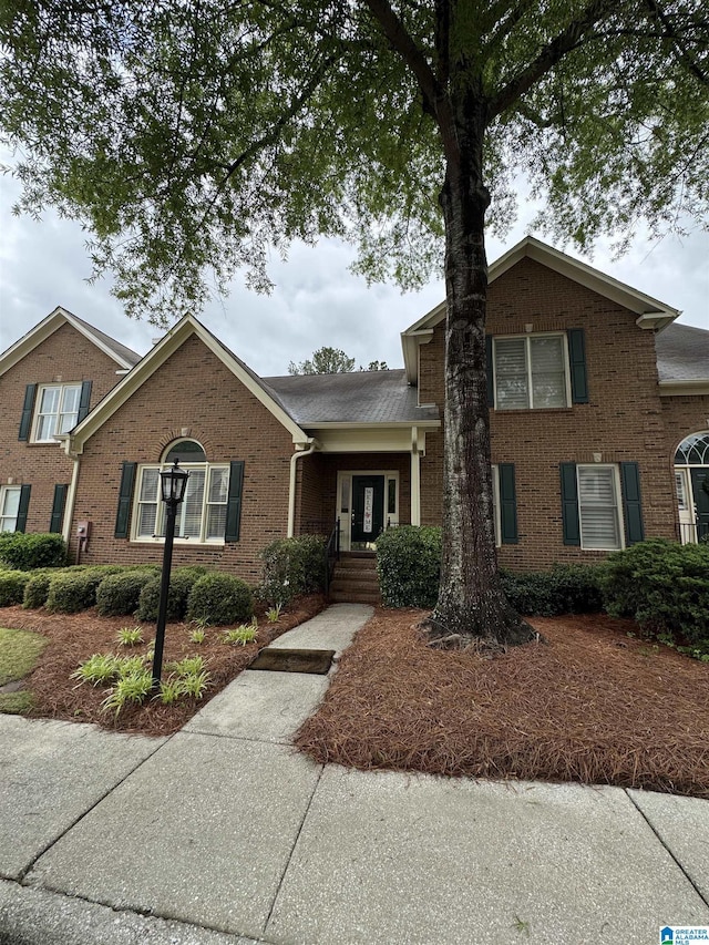 934 Chestnut Oaks Cir, Hoover, AL 35244 - view of front facade with brick siding