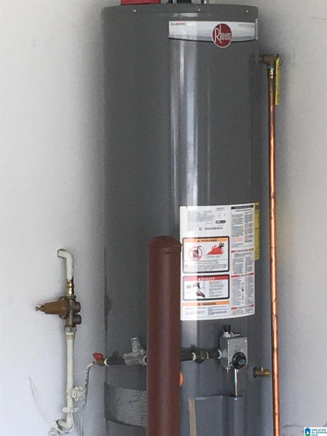 1037 Windsor Pkwy, Moody, AL 35004 - utilities with water heater