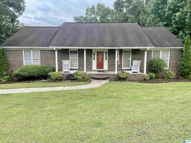 3043 Hunters Run, Gardendale, AL 35071 - single story home featuring brick siding, a front yard, and a porch