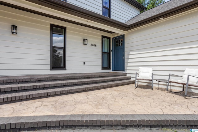 2616 Chimney Hills Cir, Vestavia Hills, AL 35226 - view of exterior entry featuring a porch